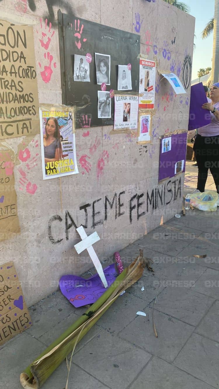Mujeres en Sonora marchan por el 8M