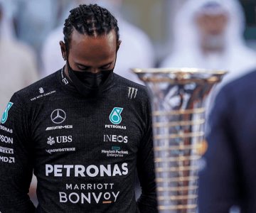 Lewis Hamilton afirma le robaron el octavo campeonato en Abu Dhabi 2021