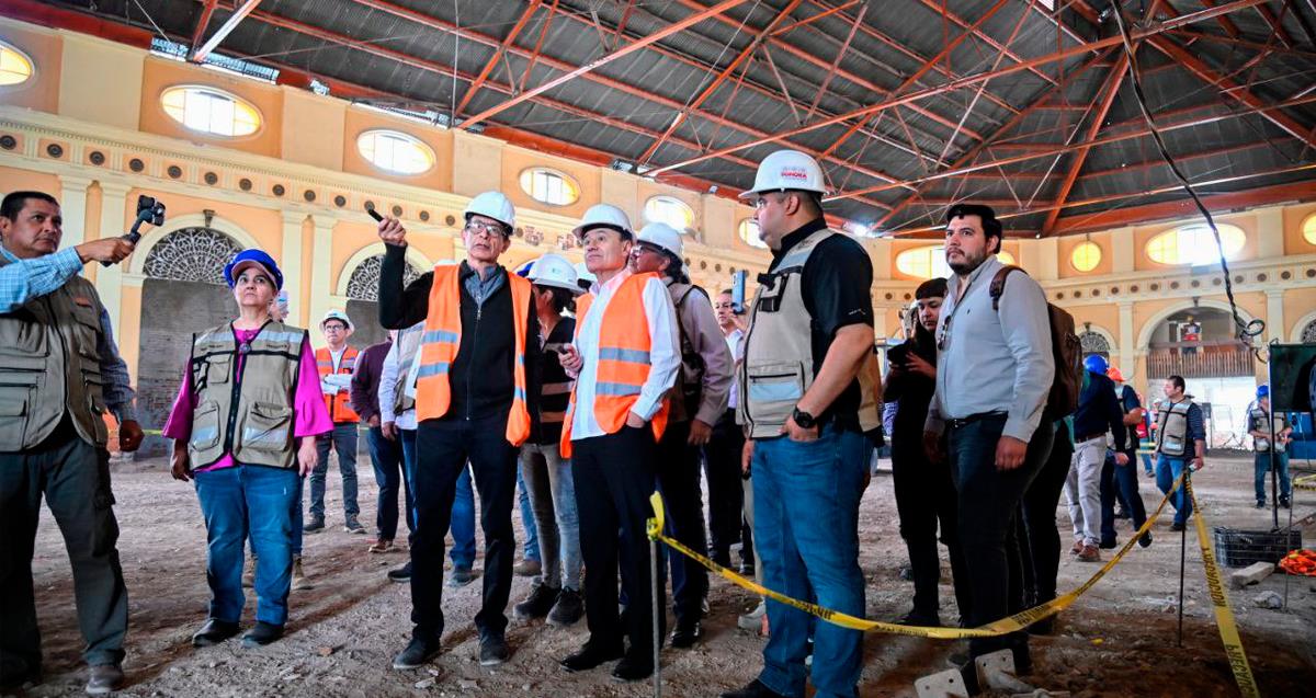 Gobernador supervisa la rehabilitación del Mercado Municipal de Hermosillo