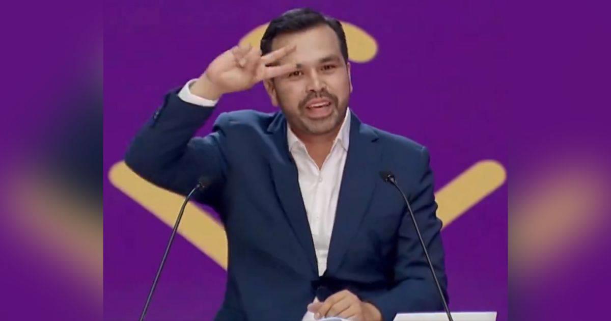 Salinas Pliego se burla de Máynez por presentarse en lengua de señas