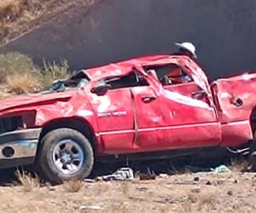 Volcamiento de automóvil en carretera Hermosillo-Guaymas deja una muerta