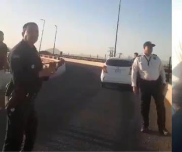 Policías rescatan a mujer que quería arrojarse de puente en el Solidaridad