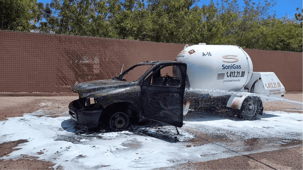 Controlan incendio de pipa en tramo carretero Hornos-Esperanza