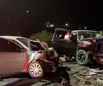 Aparatoso choque en carretera internacional deja tres lesionados