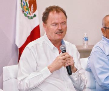 Ernesto El Borrego Gándara firma compromiso en apoyo a mineros en Sonora