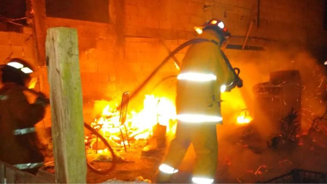 Hombre pierde su hogar en incendio