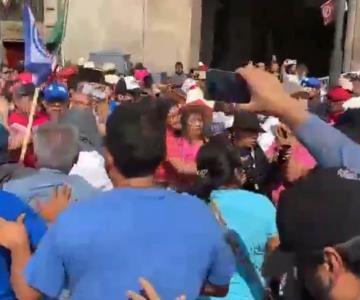 Hay 6 maestros heridos por enfrentamientos en marcha de Marea Rosa: CNTE