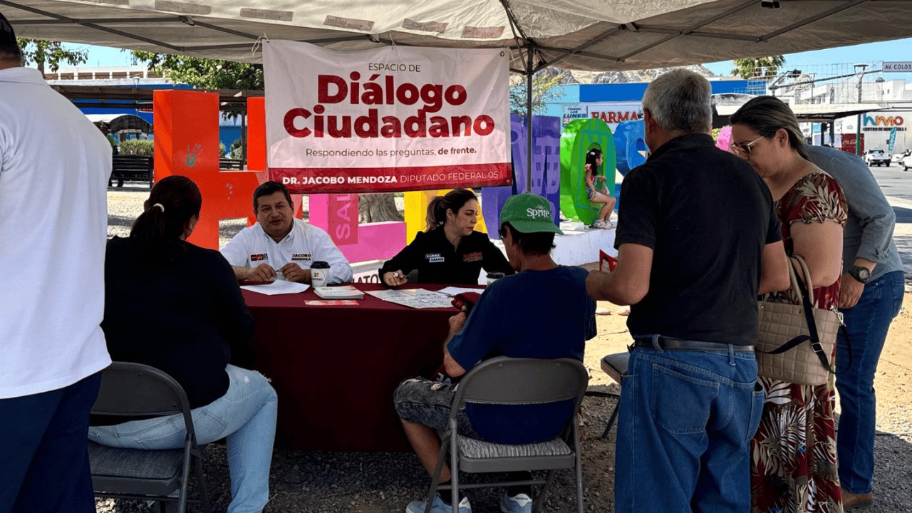 Jacobo Mendoza realiza programa de diálogos ciudadanos en Jardín Juárez