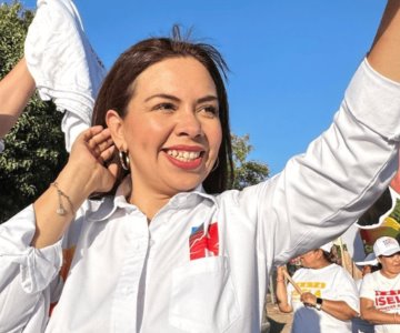Isela Montes de Oca cierra campaña en Bahía de Kino con compromiso firme