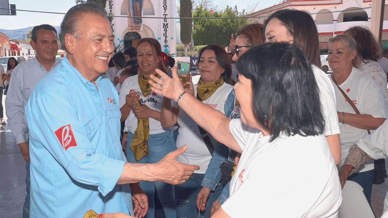 Se reúne Manlio Fabio Beltrones con mujeres de Sonora