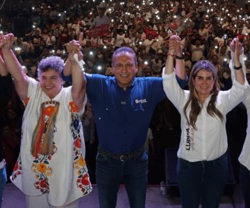 Cierra Manlio Fabio Beltrones su campaña en Álamos