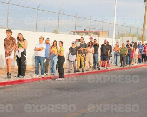 Hermosillenses duran horas en largas filas para poder votar