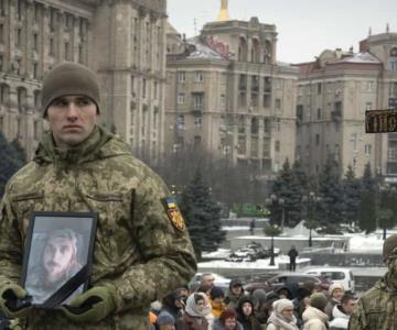 Ucrania recibe restos mortales de 254 militares caídos