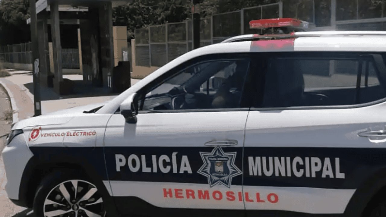 Hombre golpea a su pareja por mensajes que no le gustaron