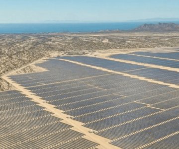 AMLO anuncia planta fotovoltaica de Puerto Peñasco al 91%