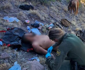 Rescatan a migrante inconsciente en el desierto de Arizona