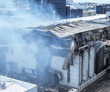 Incendio en fábrica de baterías en Corea del Sur deja 22 trabajadores muertos