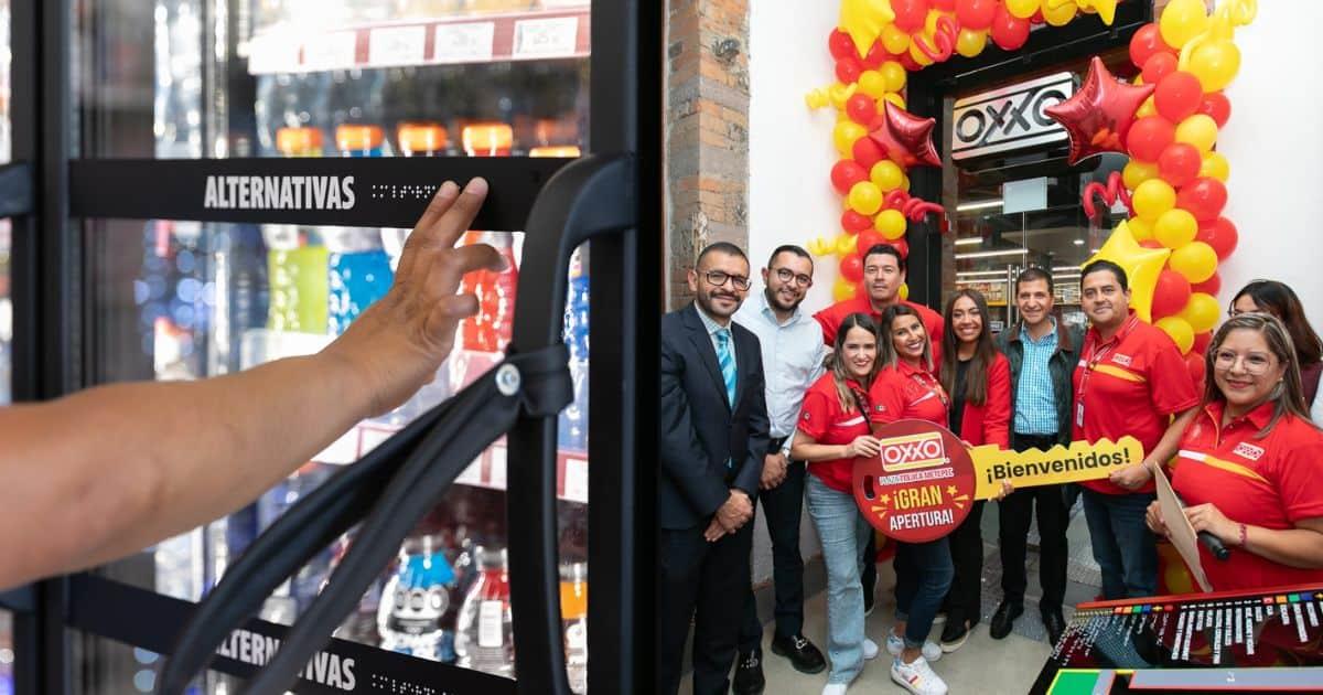 Oxxo abre sucursal inclusiva para personas con discapacidad