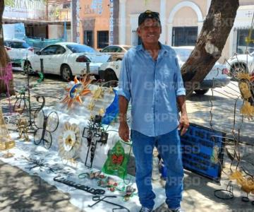 Sergio crea bellas artesanías de herrería artística en Hermosillo