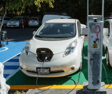 Aumenta demanda de seguros para autos híbridos y eléctricos: GNP Seguros