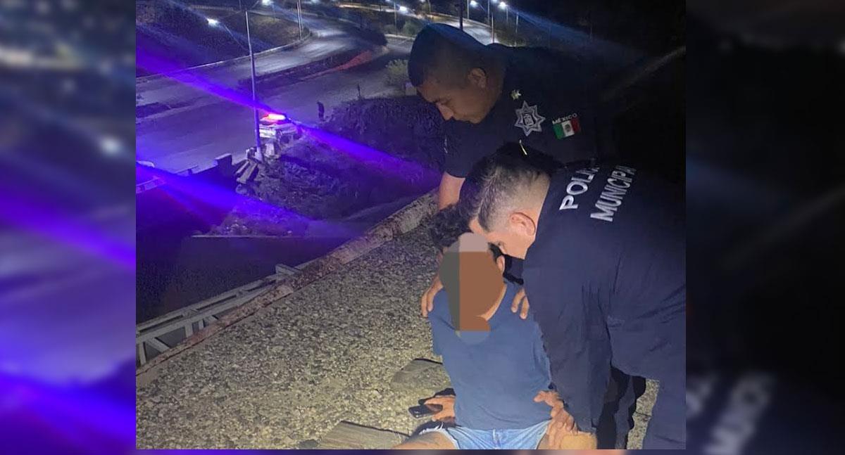 Policías de Hermosillo evita que joven se arroje del vertedor de la presa