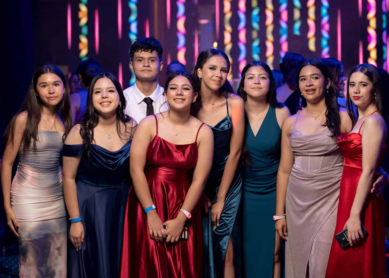 Colegio Bilingüe Nueva Galicia festeja su graduación