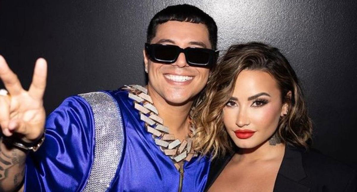 Demi Lovato sorprende en concierto de Grupo Firme