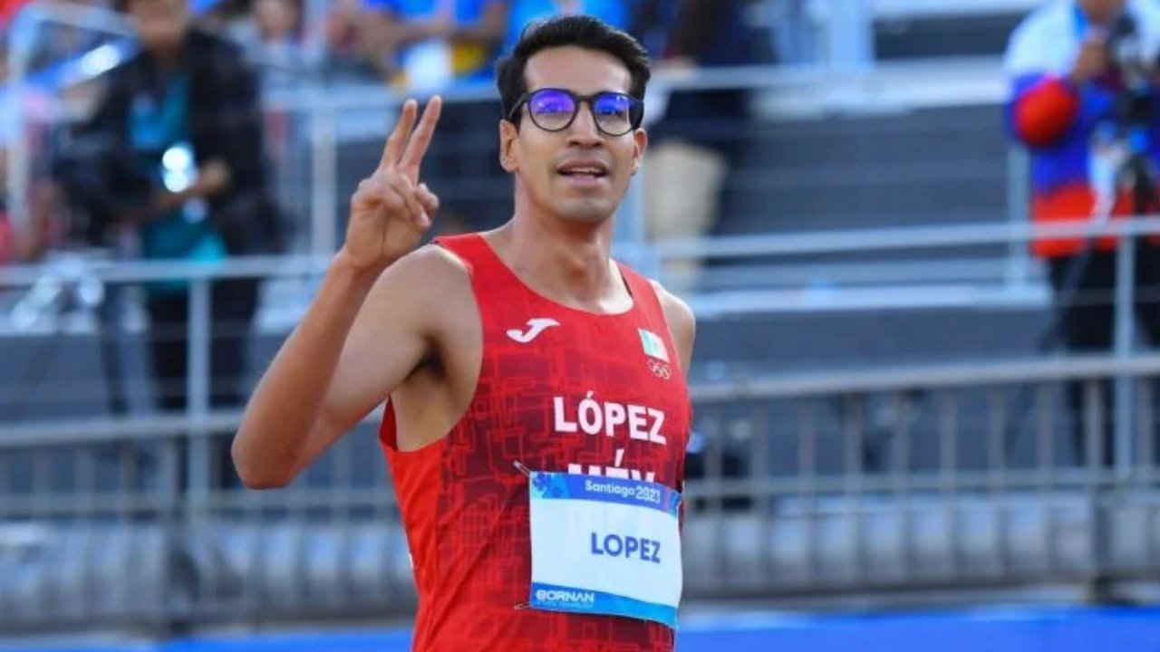 Tonatiú López participará en el repechaje de atletismo 800 metros