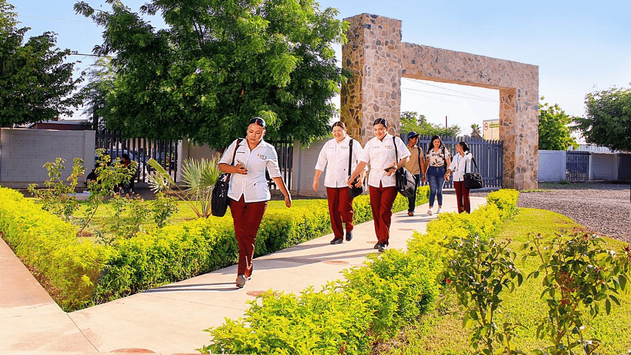 Inician clases más de 7 mil 600 estudiantes en la UES Hermosillo