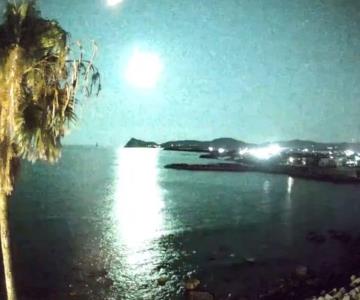 Paso de meteorito ilumina el cielo en Makurazaki, Japón; es captado en video