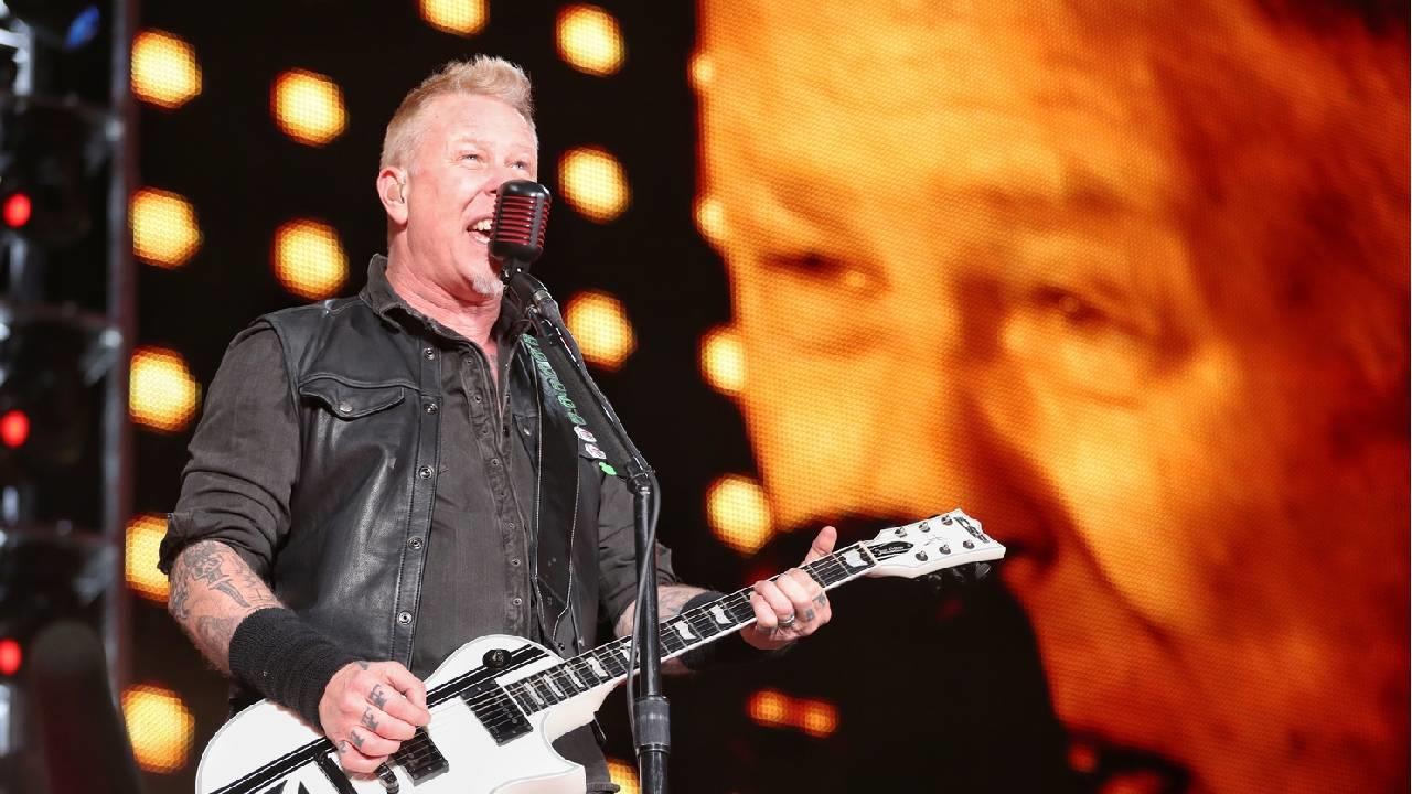 Metallica rinde homenaje a fan que murió en uno de sus conciertos