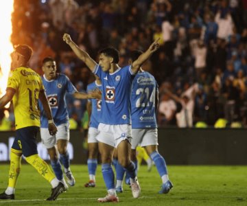 Cruz Azul acentúa la crisis americanista; golea 4-1 en el Clásico Joven