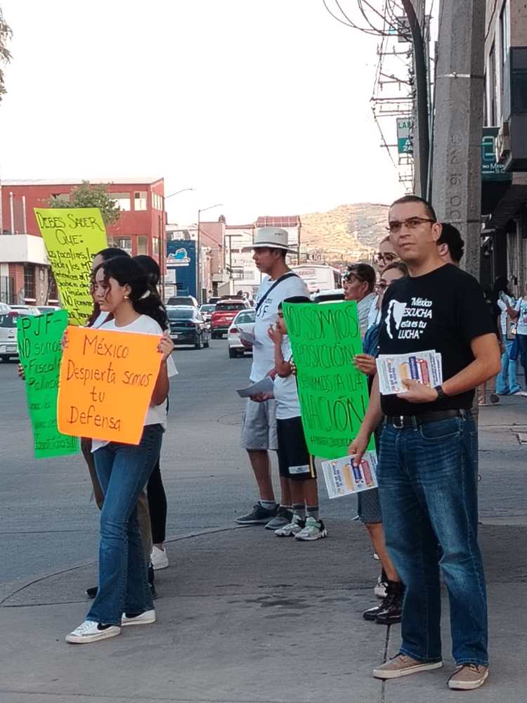 Continúan manifestaciones contra la reforma judicial en Nogales