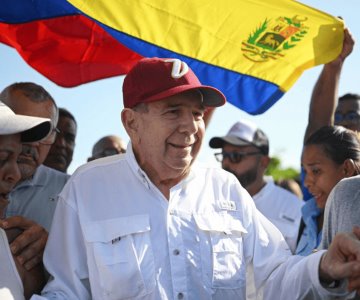 Edmundo González abandona Venezuela; España le da asilo político