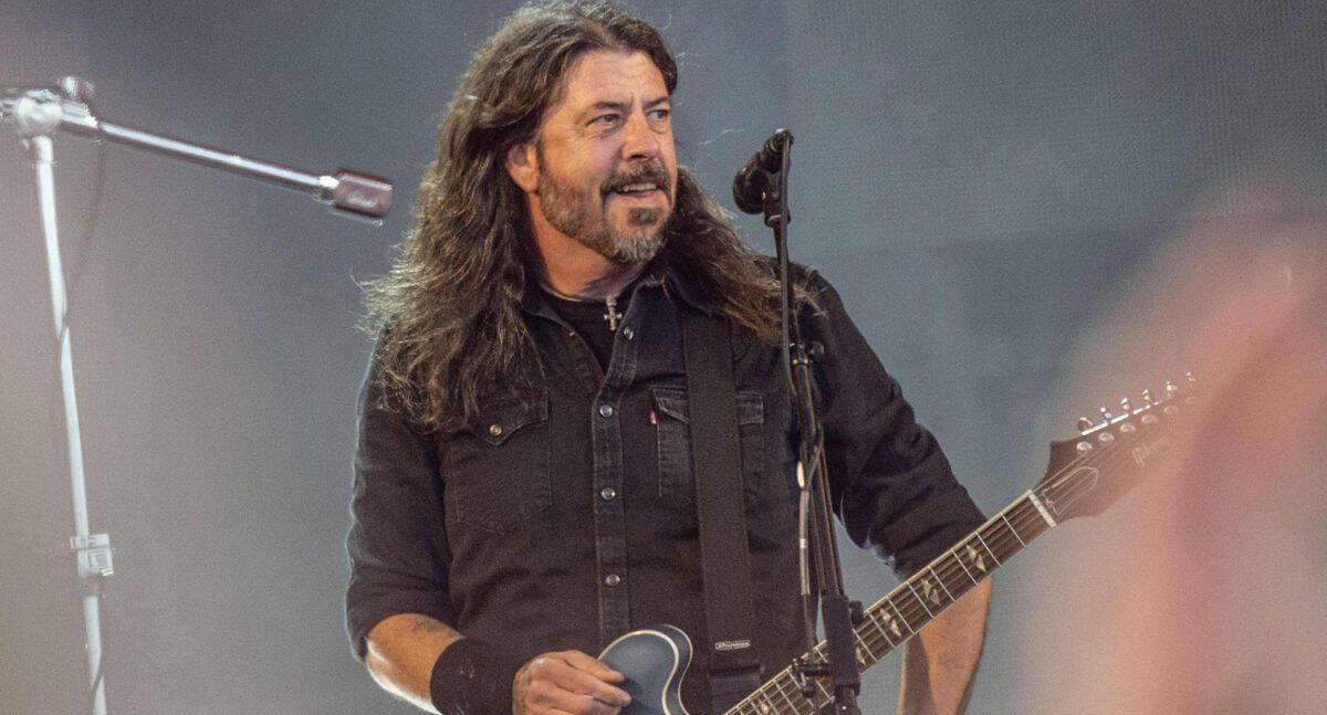 Dave Grohl revela tener una hija fuera del matrimonio