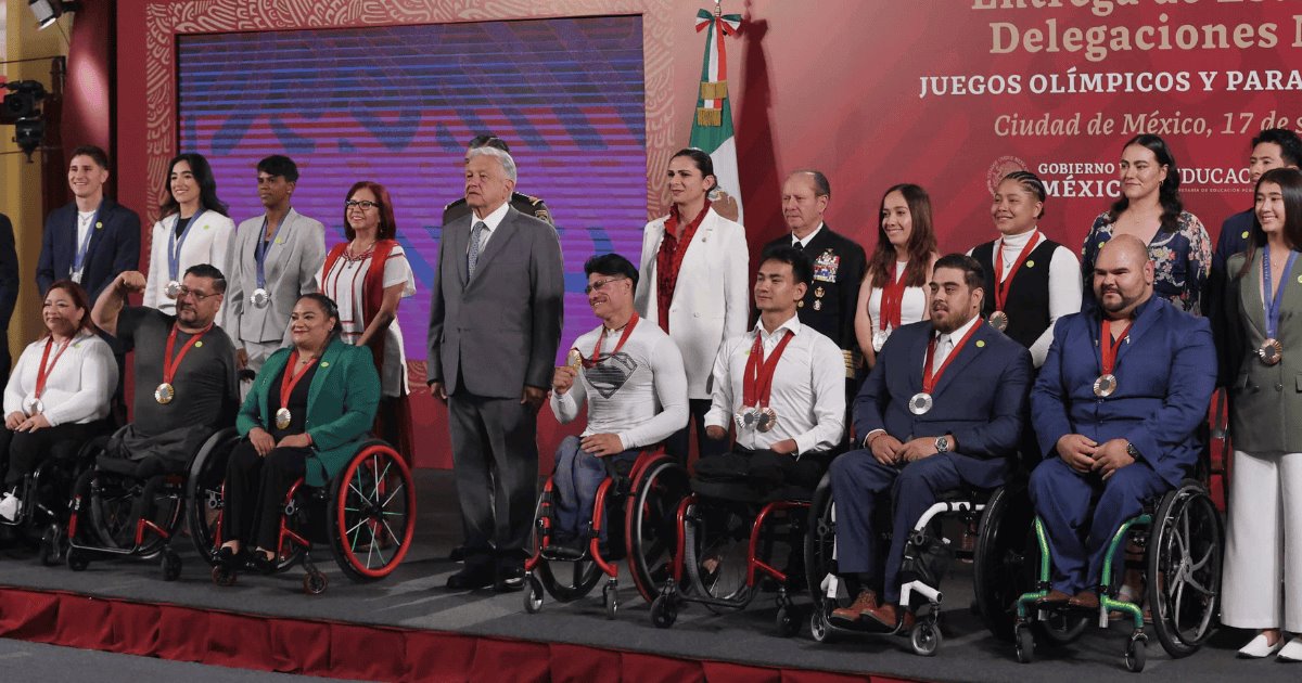 Medallistas mexicanos de París 2024 reciben premio económico Federal