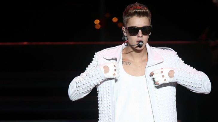 Bieber suspende show por fans escandalosos