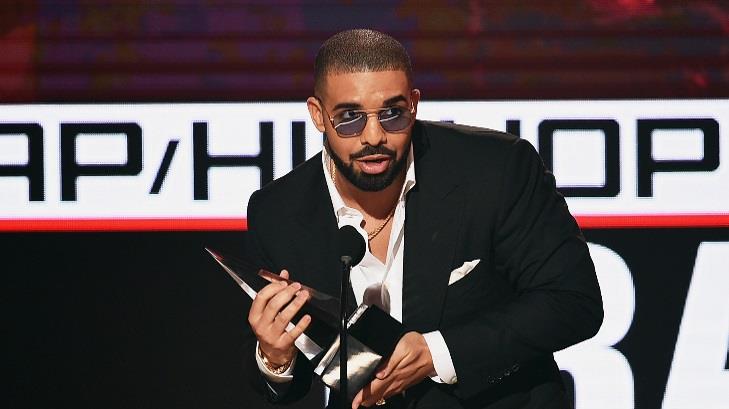Drake gana sus dos primeros premios American Music
