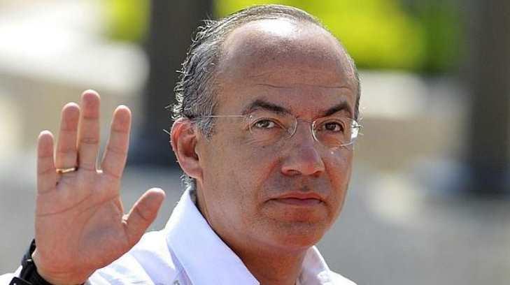 Felipe Calderón se encuentra con legisladores del PAN