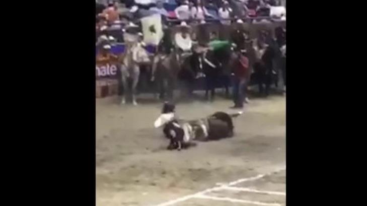 Gobernador Manuel Velasco sufre caída de un caballo