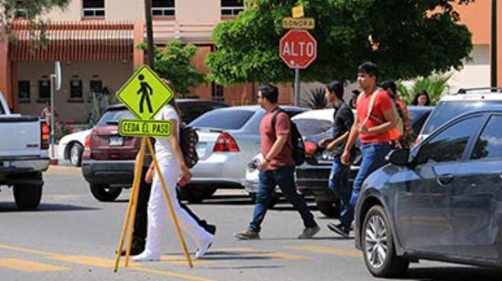 Piden a peatones y automovilistas respetar Ley de Tránsito