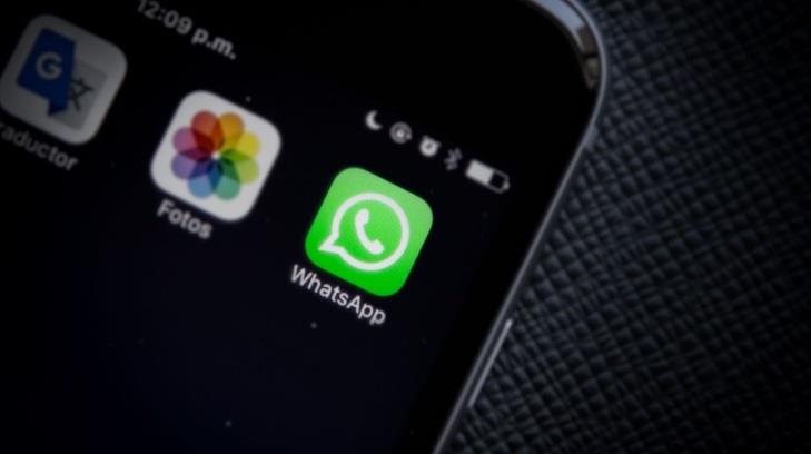 iOS ya permite enviar GIFs mediante WhatsApp