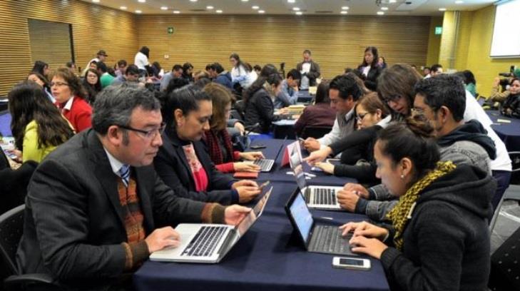 Alumnos y maestros de la UNAM actualizan Wikipedia
