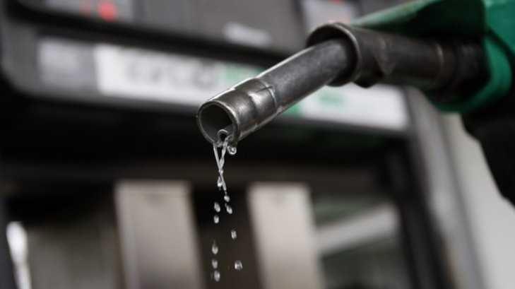 Precio de diésel baja un centavo; gasolinas, sin cambios