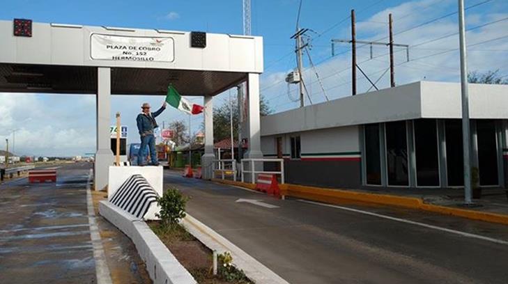 Manifestantes liberan caseta de la carretera Hermosillo-Nogales
