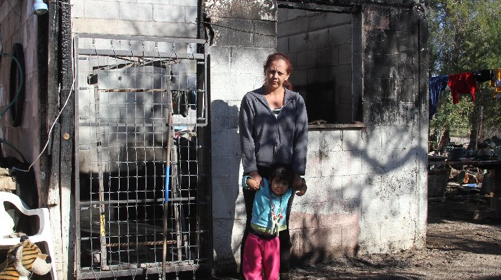 Víctima de incendio en la colonia Laura Alicia Frías pide ayuda a la comunidad