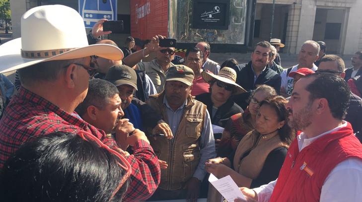 Ayuntamiento de Hermosillo acuerda reunión con manifestantes