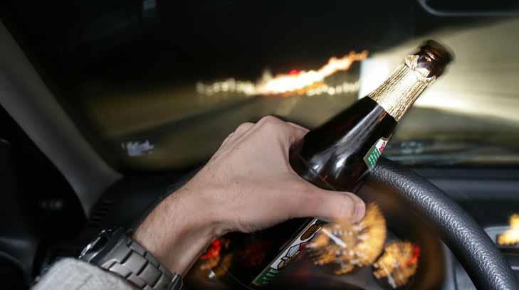 Cerveceras y autoridades van contra el consumo de alcohol al conducir