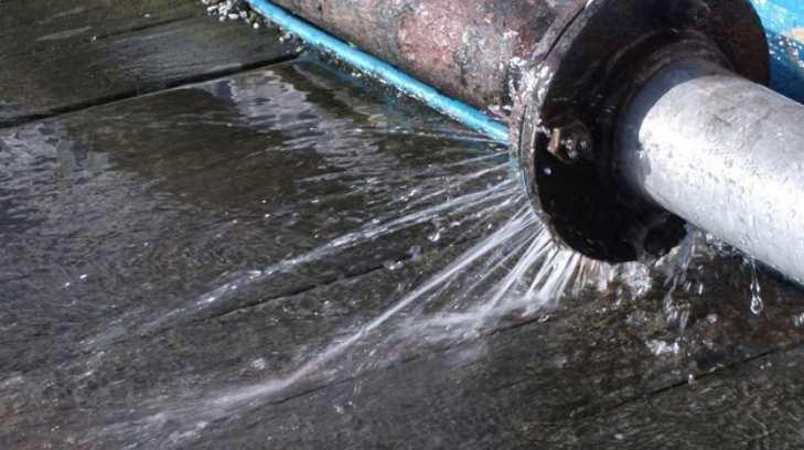 Hermosillenses reportan 100 fugas de agua diariamente
