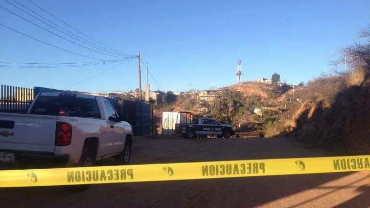 Encuentran cuerpo encobijado a un costado de una secundaria en Nogales